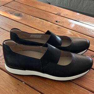 VIONIC Womens Cosmic Cadee Mary Jane Slip on Comfort Shoe 10 Medium